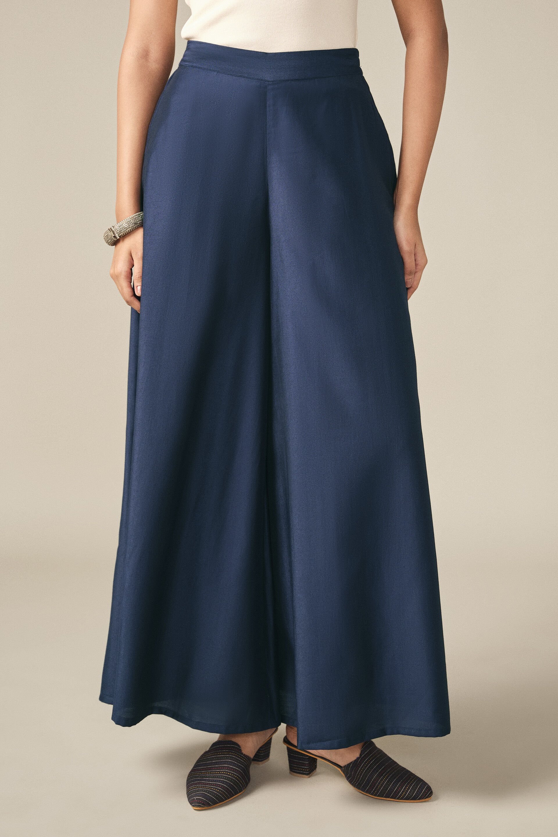 Wide-leg Pants in Indigo